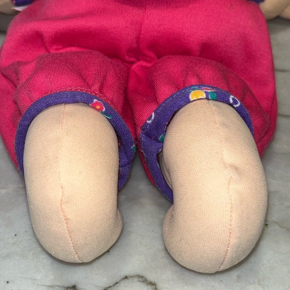 VTG CABBAGE PATCH KID COLLECTIBLE DOLL EATS FOOD W BACKPACK & OUTFIT - Picture 5 of 16